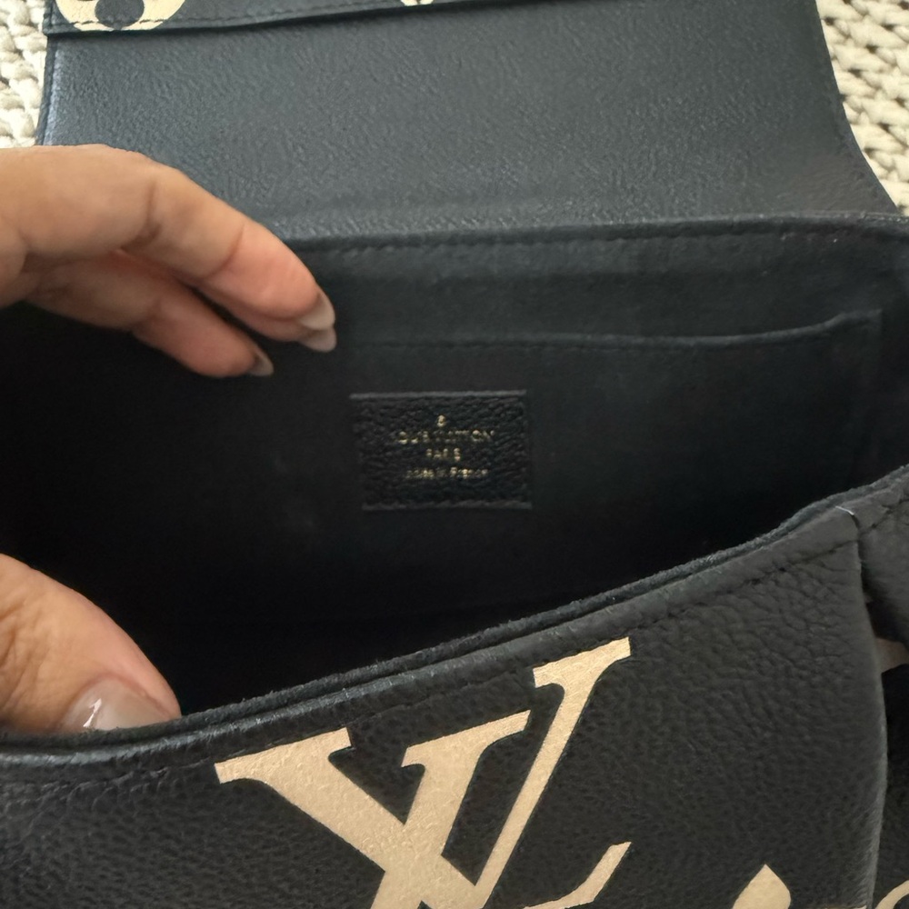 Louis Vuitton Black and Gold Monogram Shoulder Bag - Picture 5 of 12